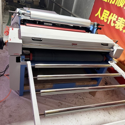 鋼化膜晶片機(jī)